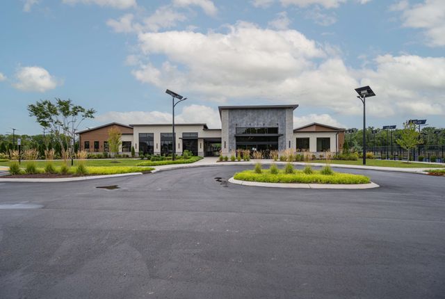 1041 Royal Gorge Pvt Ct, Gallatin, TN 37066