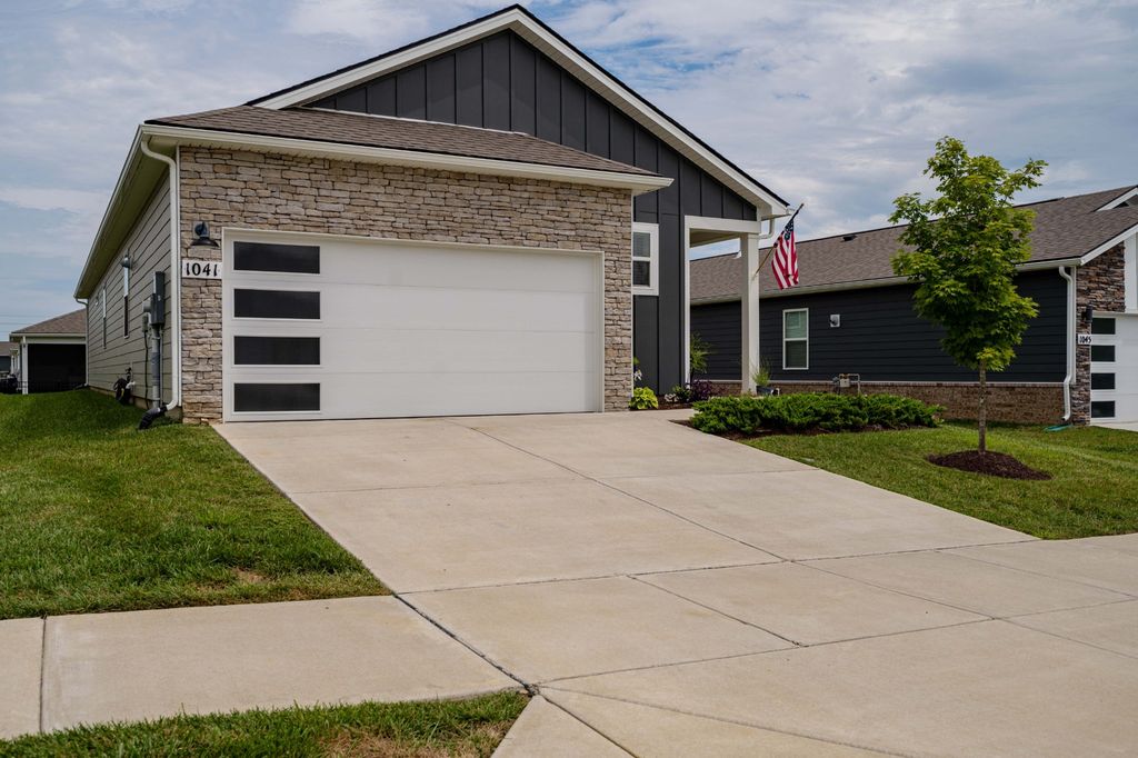 1041 Royal Gorge Pvt Ct, Gallatin, TN 37066