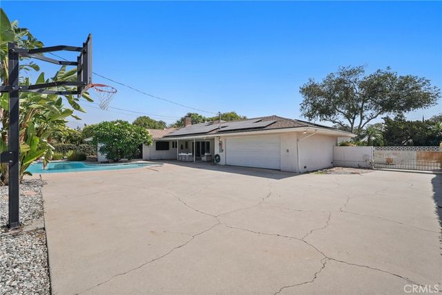 2025 Yorba Drive, Pomona, CA 91768