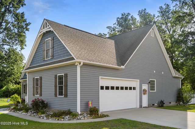 201 Cypress Branch Way, Jacksonville, NC 28540