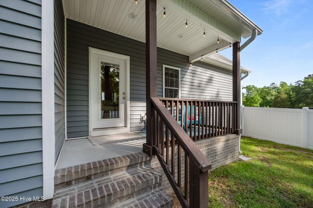 201 Cypress Branch Way, Jacksonville, NC 28540