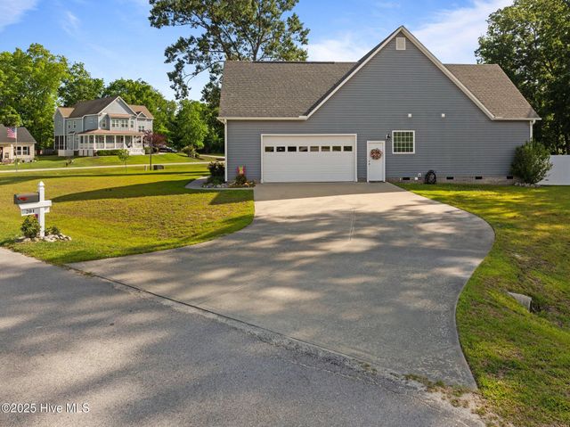 201 Cypress Branch Way, Jacksonville, NC 28540