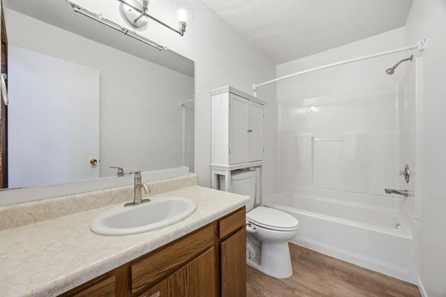 2155 4th Avenue E, West Fargo, ND 58078