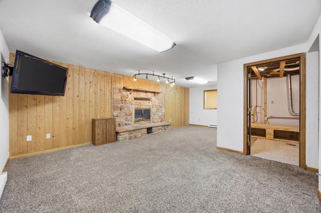 2155 4th Avenue E, West Fargo, ND 58078