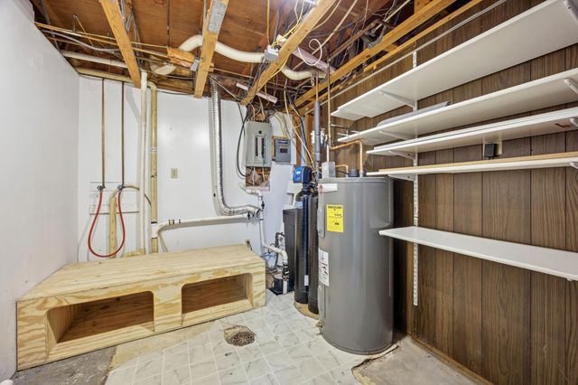 2155 4th Avenue E, West Fargo, ND 58078