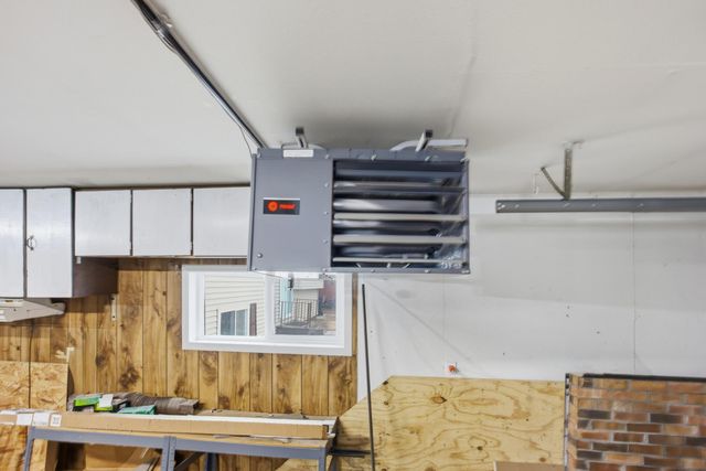 2155 4th Avenue E, West Fargo, ND 58078