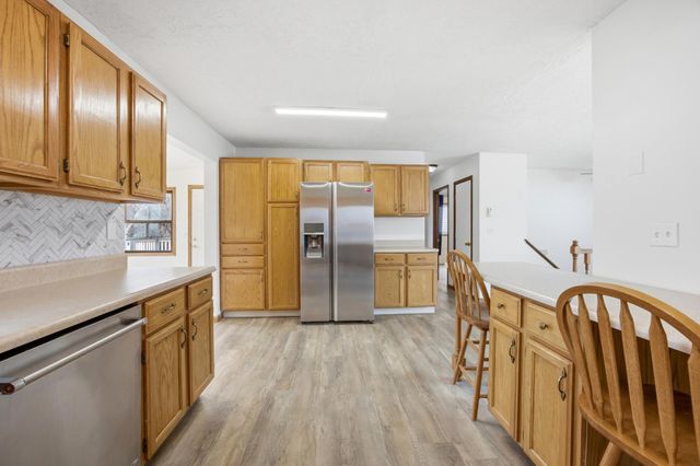 2155 4th Avenue E, West Fargo, ND 58078