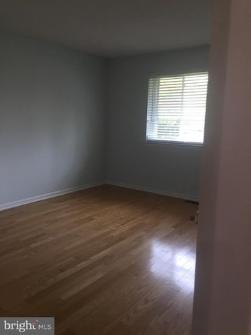 94 TENNYSON DR, Plainsboro, NJ 08536