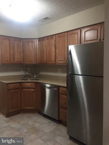 94 TENNYSON DR, Plainsboro, NJ 08536