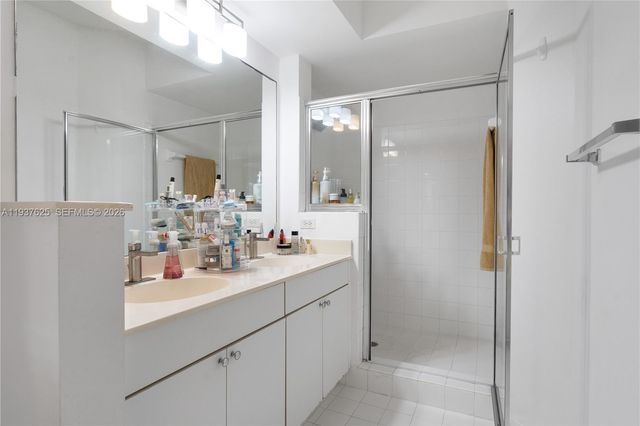 17125 N Bay Rd 3104, Sunny Isles Beach, FL 33160