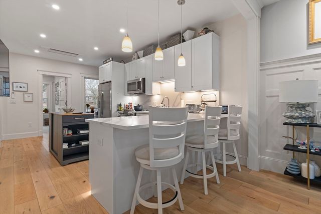 1797 Beacon St 1, Brookline, MA 02445