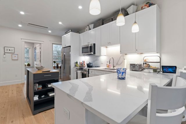 1797 Beacon St 1, Brookline, MA 02445