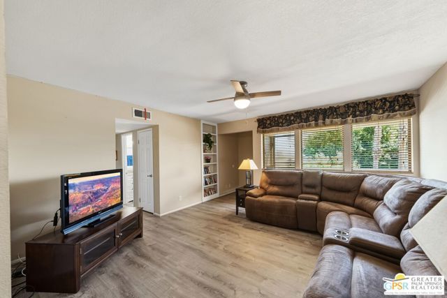 413 Bradshaw Lane 76, Palm Springs, CA 92262