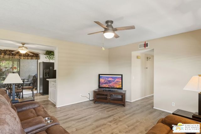 413 Bradshaw Lane 76, Palm Springs, CA 92262