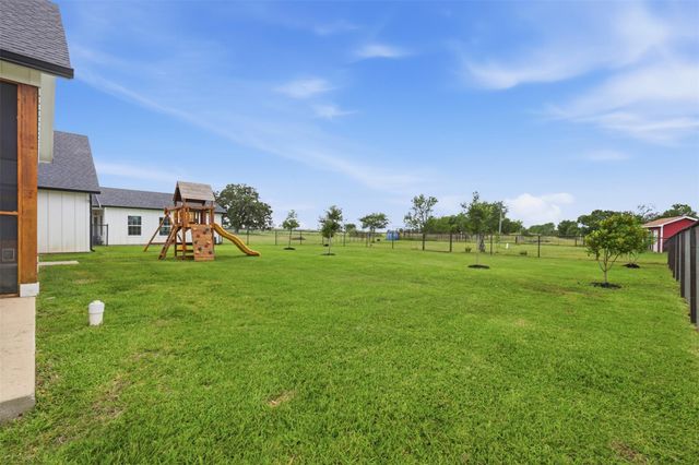 8263 County Road 179, Richards, TX 77873