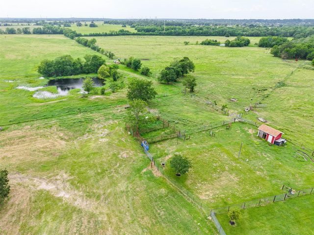 8263 County Road 179, Richards, TX 77873