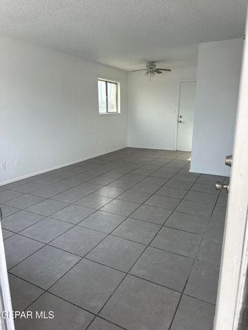 7828 WEST Drive E, El Paso, TX 79915