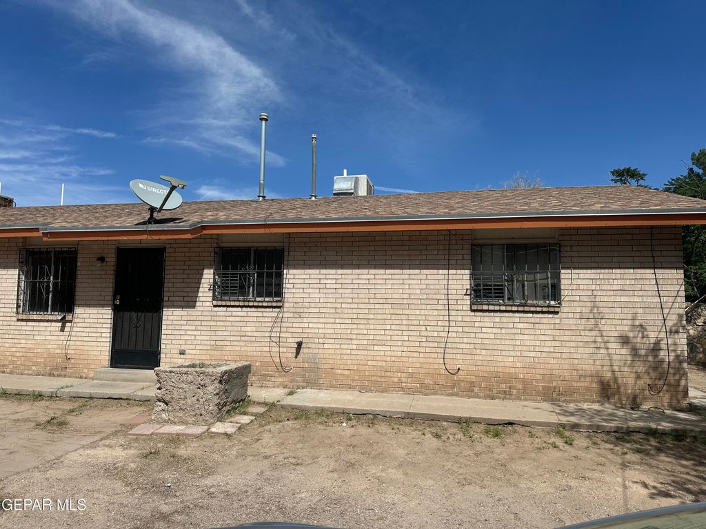 7828 WEST Drive E, El Paso, TX 79915
