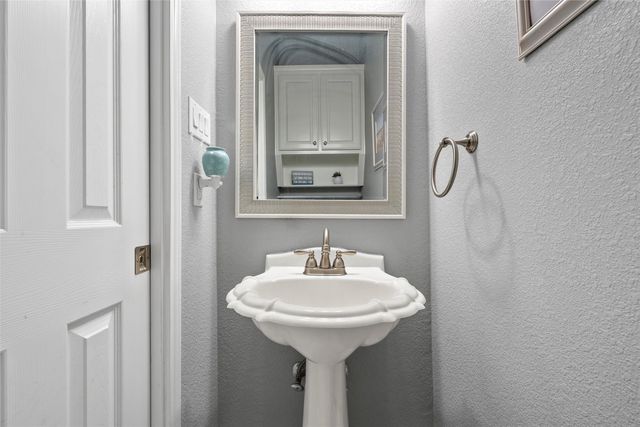 1420 Hoosier Park, Robinson, TX 76706