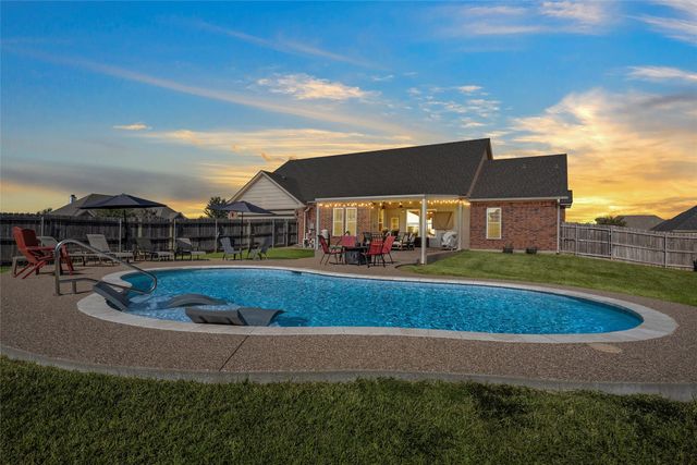 1420 Hoosier Park, Robinson, TX 76706