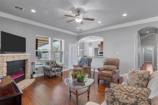 1420 Hoosier Park, Robinson, TX 76706