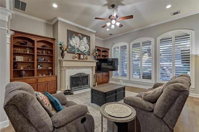 390 Wedgewood Drive, Montgomery, TX 77356