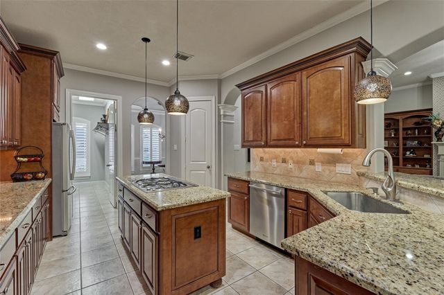 390 Wedgewood Drive, Montgomery, TX 77356