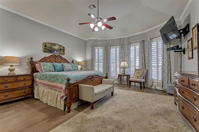 390 Wedgewood Drive, Montgomery, TX 77356
