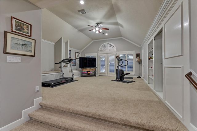 390 Wedgewood Drive, Montgomery, TX 77356