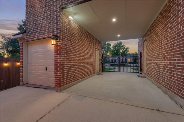 390 Wedgewood Drive, Montgomery, TX 77356