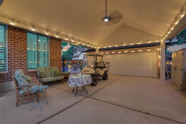 390 Wedgewood Drive, Montgomery, TX 77356