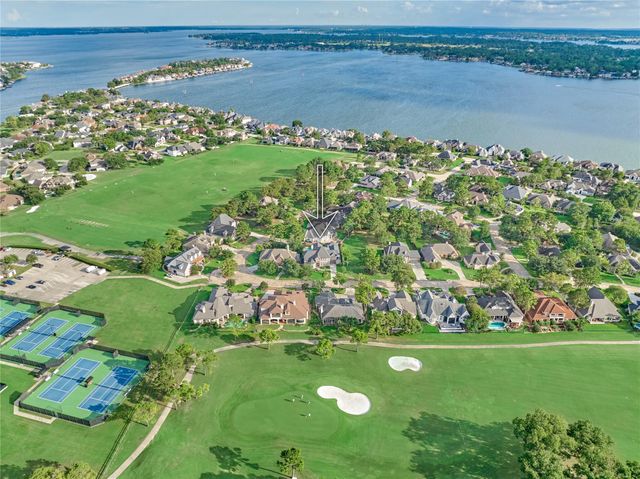 390 Wedgewood Drive, Montgomery, TX 77356