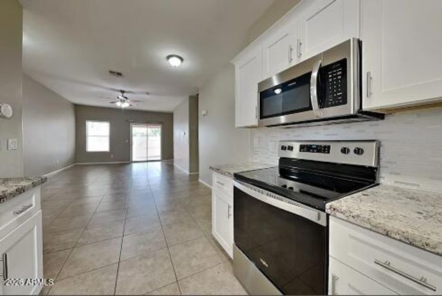 13177 W CALAVAR Road, Surprise, AZ 85379
