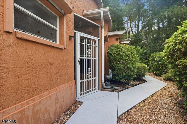 10727 Maui CIR, Estero, FL 33928