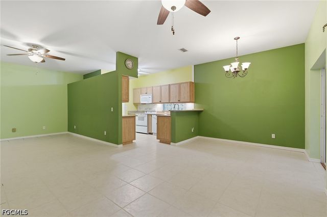 10727 Maui CIR, Estero, FL 33928