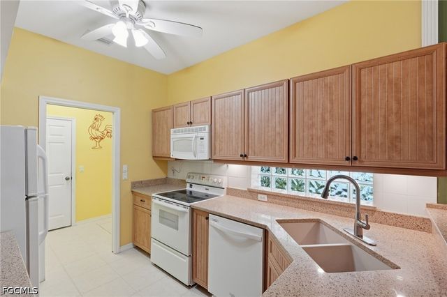 10727 Maui CIR, Estero, FL 33928