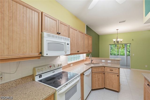 10727 Maui CIR, Estero, FL 33928