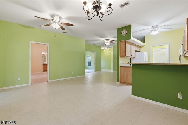 10727 Maui CIR, Estero, FL 33928