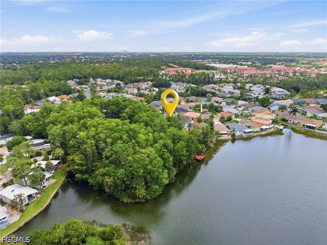 10727 Maui CIR, Estero, FL 33928