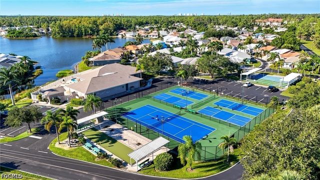 10727 Maui CIR, Estero, FL 33928