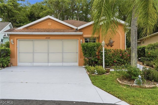 10727 Maui CIR, Estero, FL 33928