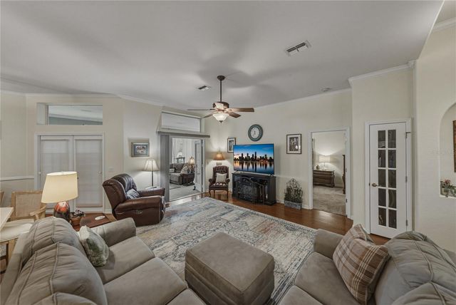 12215 WOODLANDS CIRCLE, Dade City, FL 33525