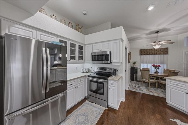 12215 WOODLANDS CIRCLE, Dade City, FL 33525