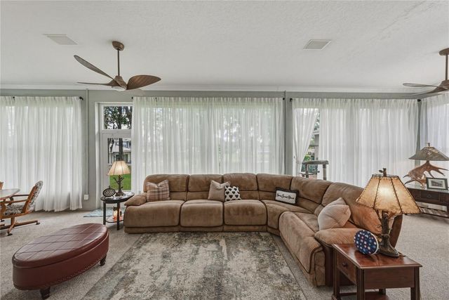 12215 WOODLANDS CIRCLE, Dade City, FL 33525