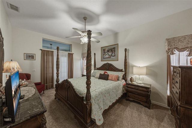 12215 WOODLANDS CIRCLE, Dade City, FL 33525