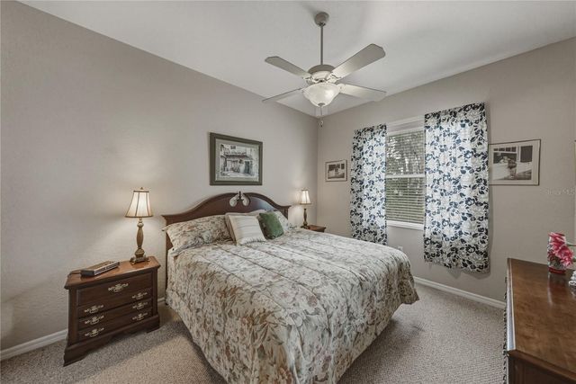 12215 WOODLANDS CIRCLE, Dade City, FL 33525