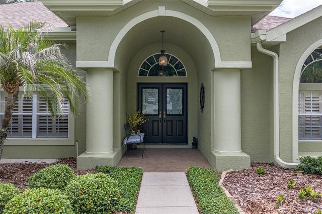 12215 WOODLANDS CIRCLE, Dade City, FL 33525