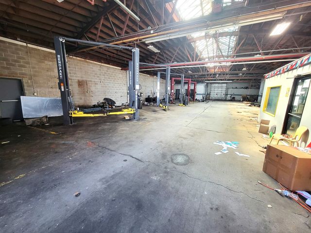 311 W 31st Street, Chicago, IL 60616