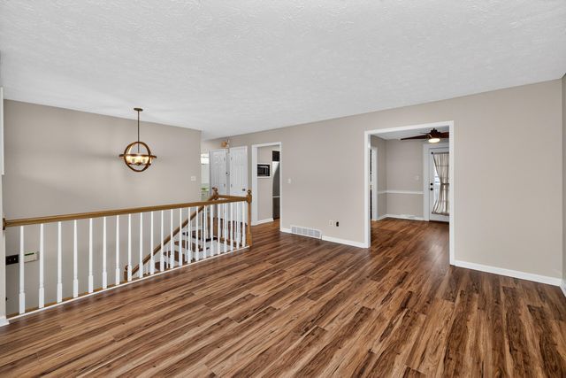 3805 Grassy Creek Drive, Lexington, KY 40503