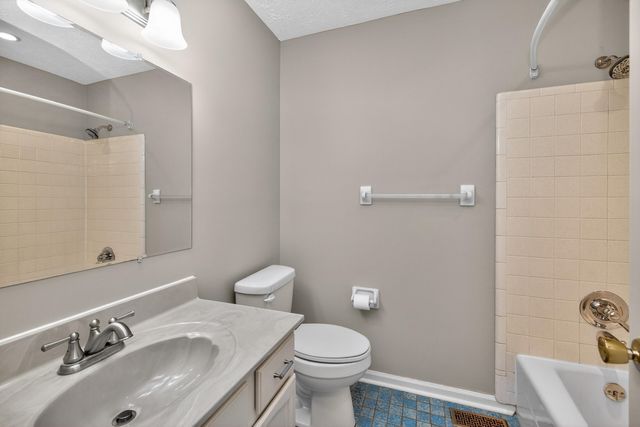 3805 Grassy Creek Drive, Lexington, KY 40503